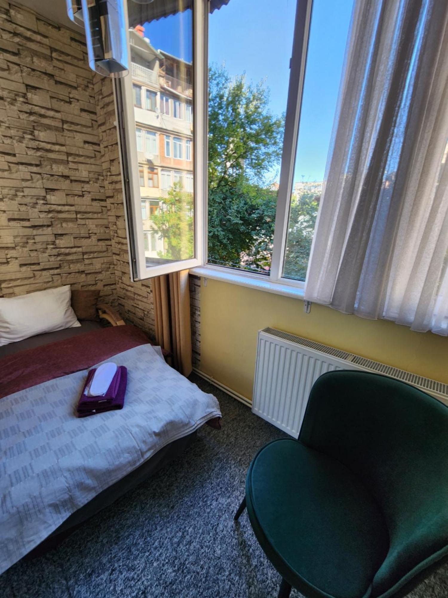 10 Baratashvili St Tbilisi Buitenkant foto