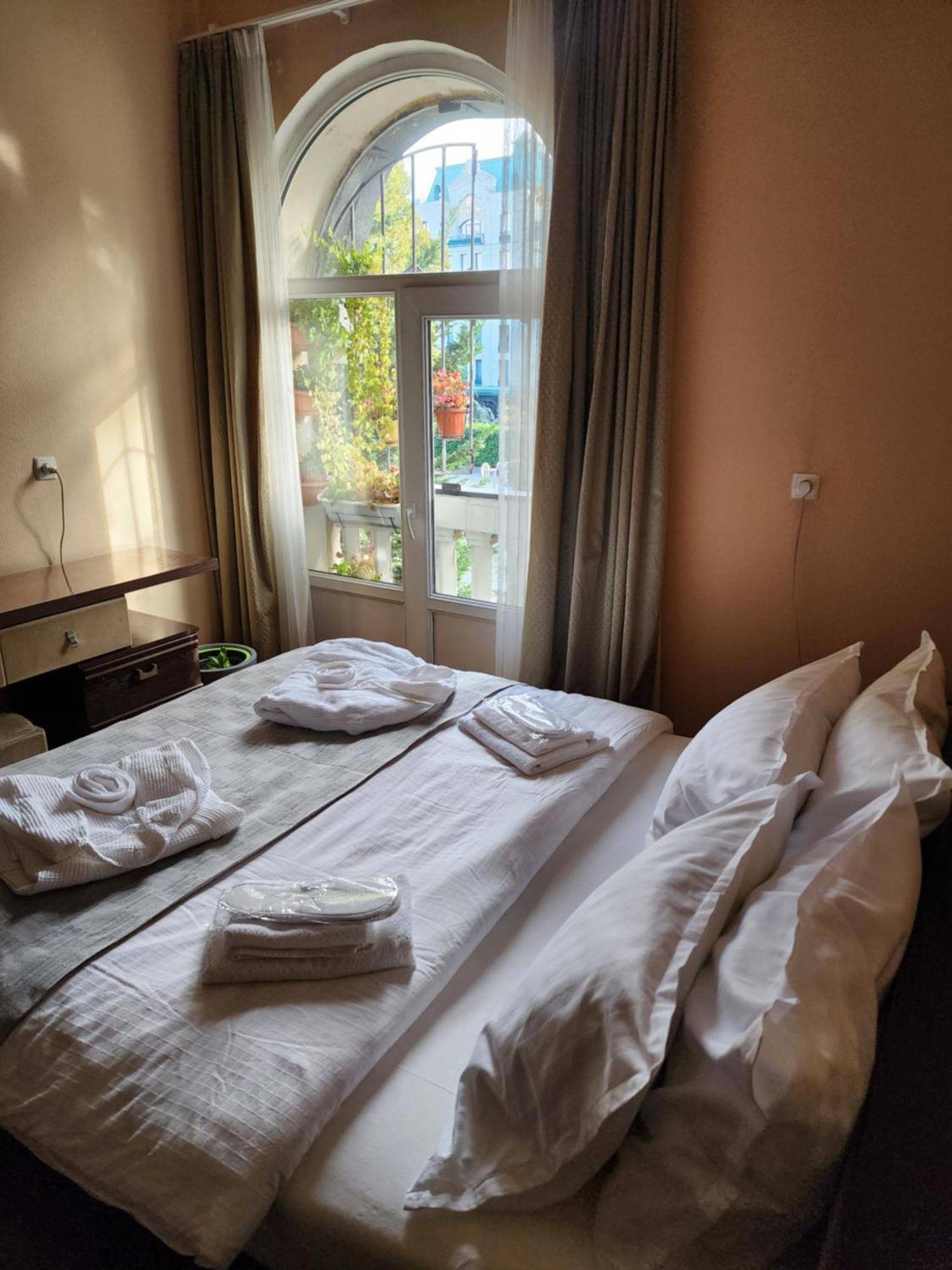 10 Baratashvili St Tbilisi Buitenkant foto